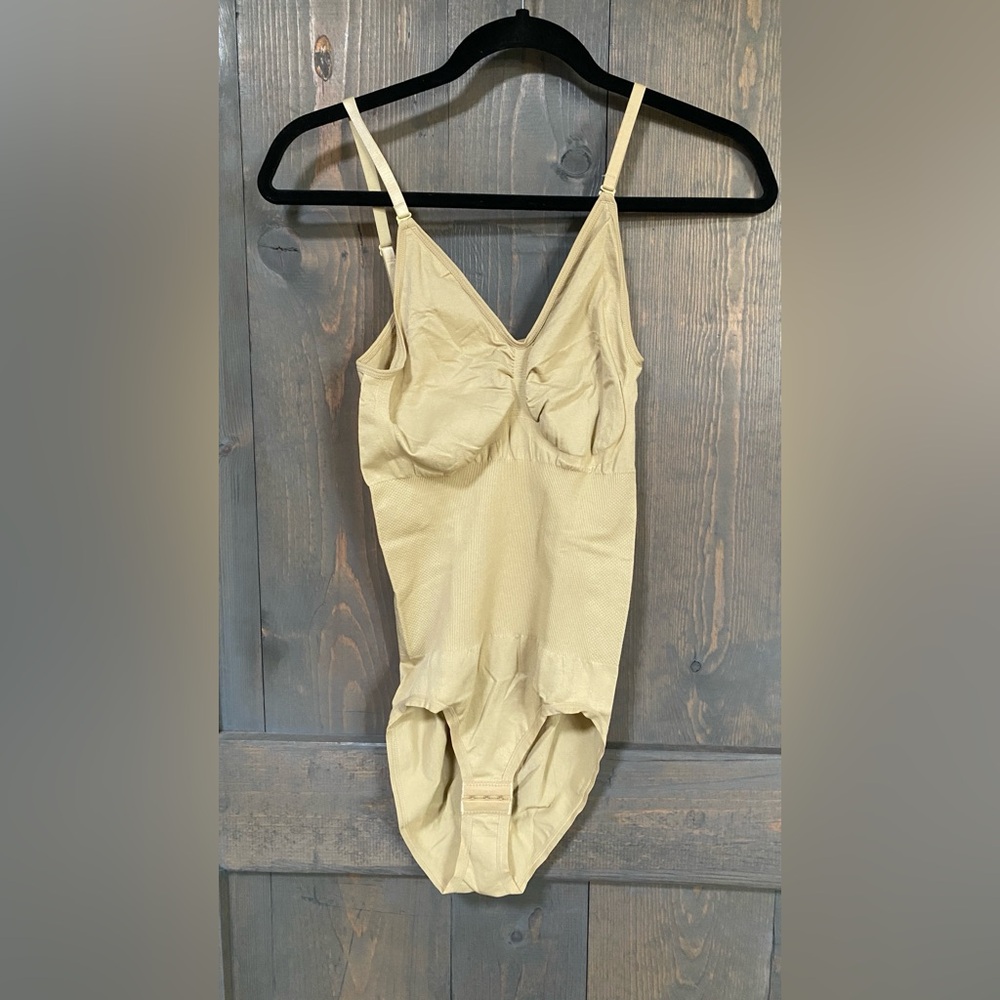 New Luxmery sculpting bodysuit